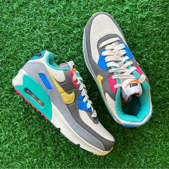 Nike Air Max 90 - Picture 6 of 10